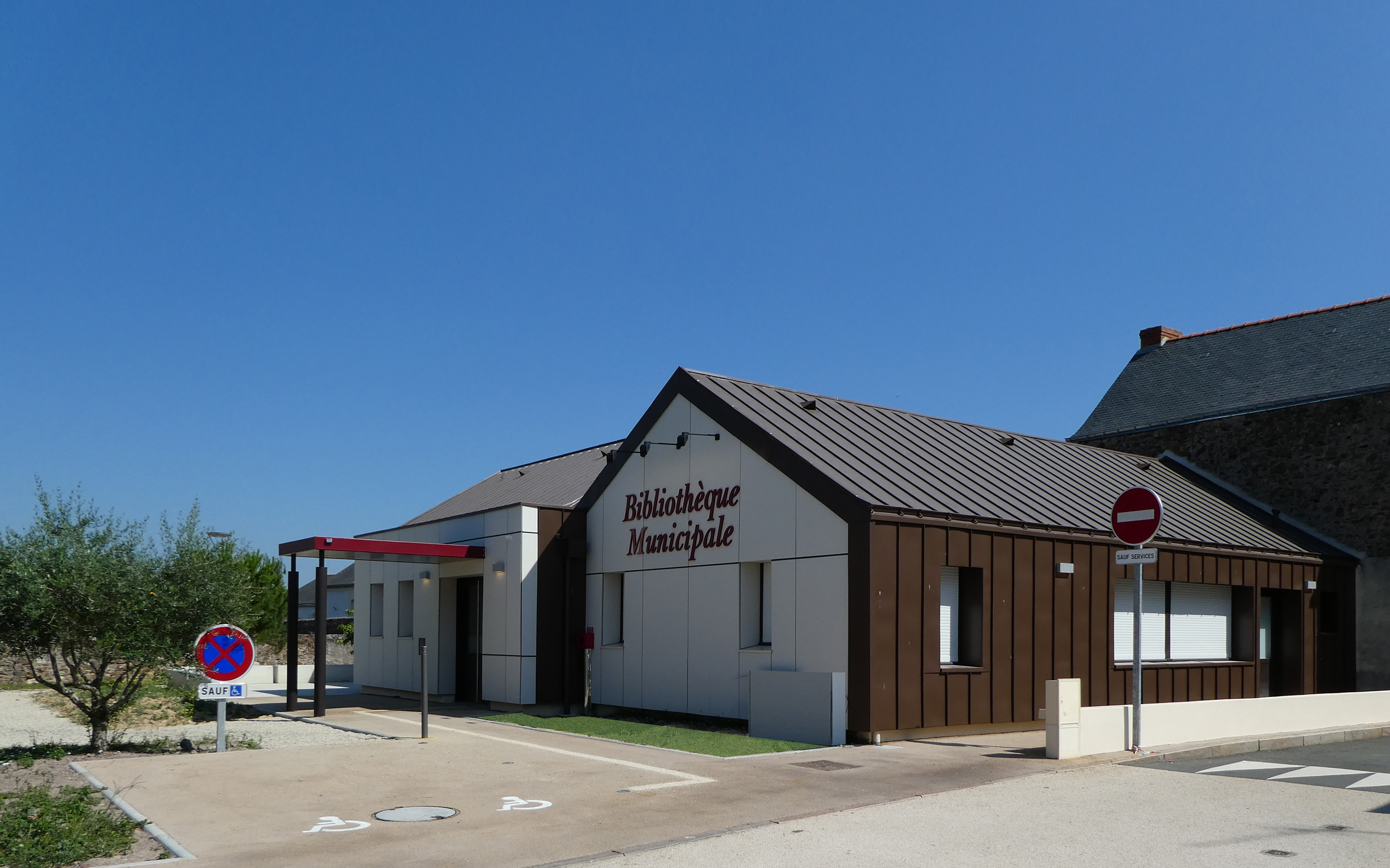 Bibliothéque Mozé-sur-Louet - RO.ME Architectes