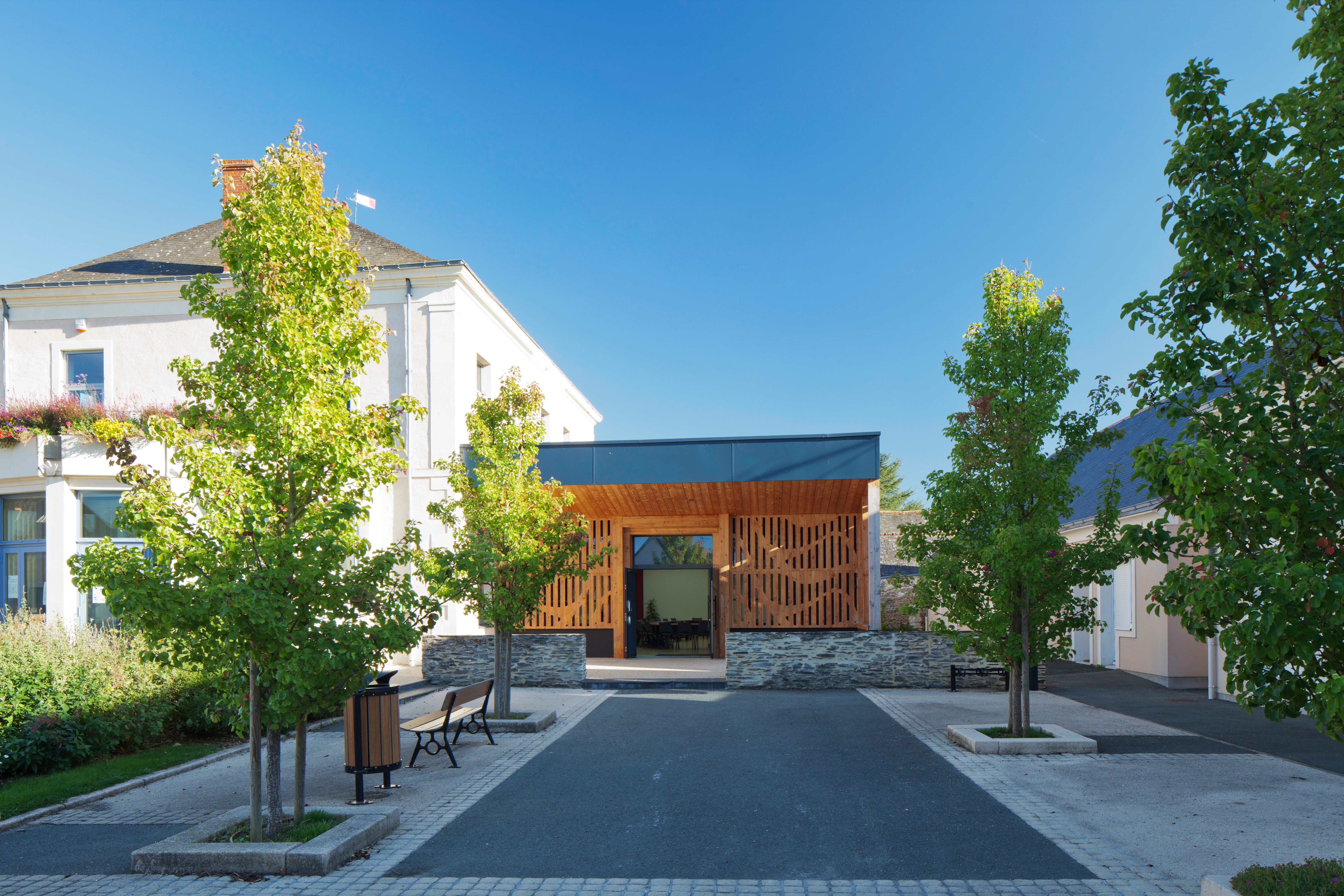 Extension Mairie Briollay RO.ME Architectes photo Paul Grandsard