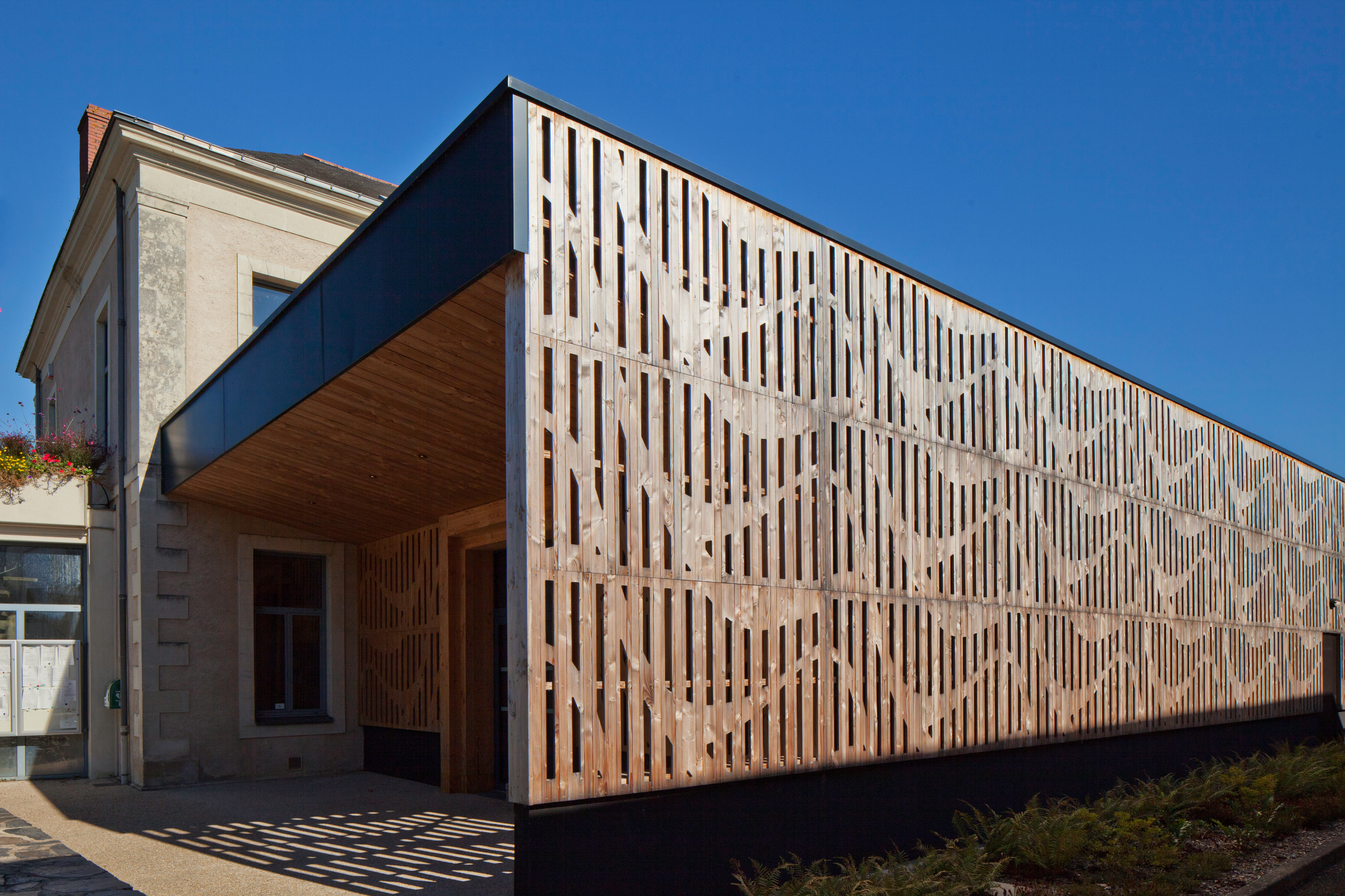 Extension Mairie Briollay RO.ME Architectes photo Paul Grandsard